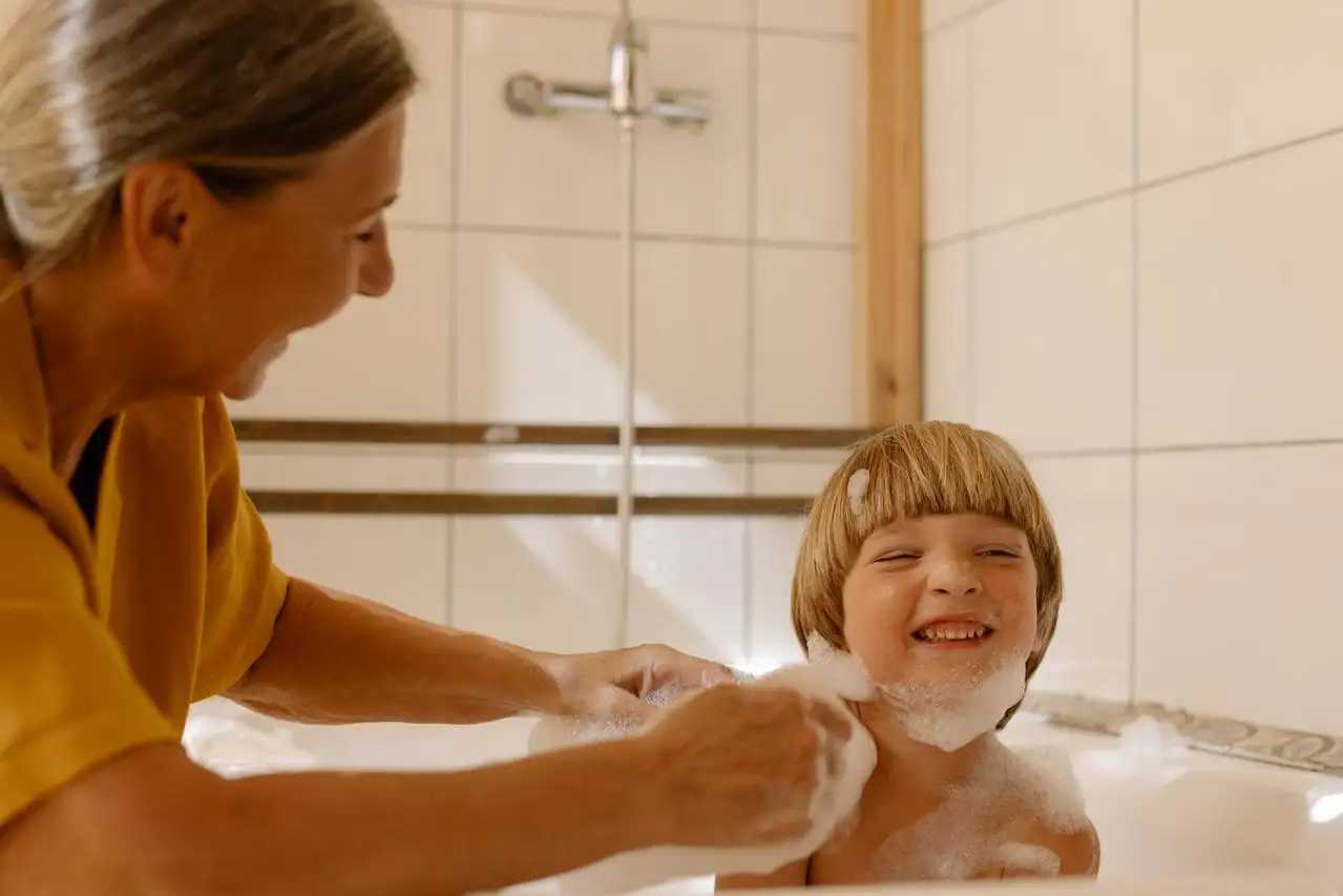 Shampoo infantil, cuidado suave del cabello